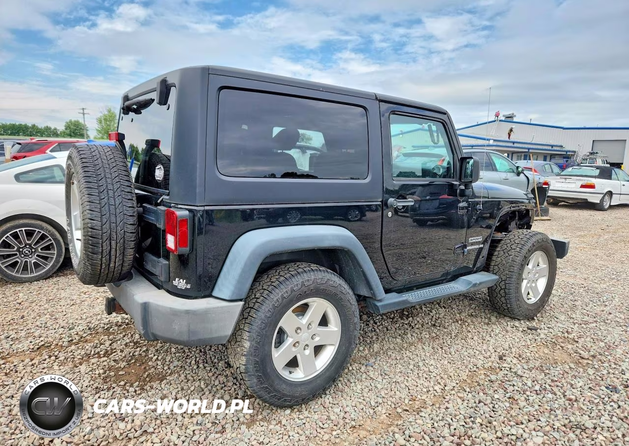 2013 Jeep Wrangler Sport VIN:1C4AJWAG7DL524041 - 3