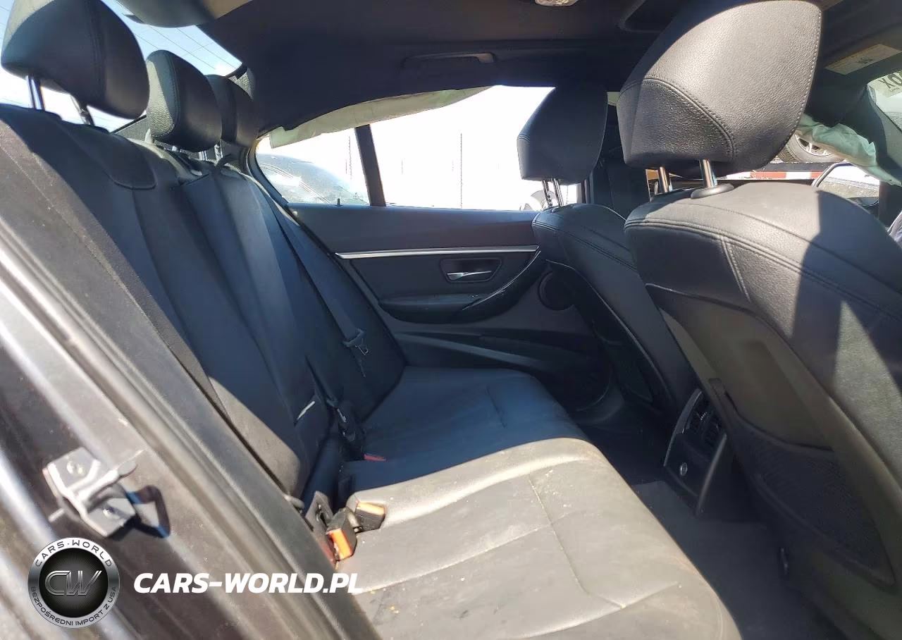 2018 BMW 330 Xi VIN:WBA8D9C57JA607735 - 10