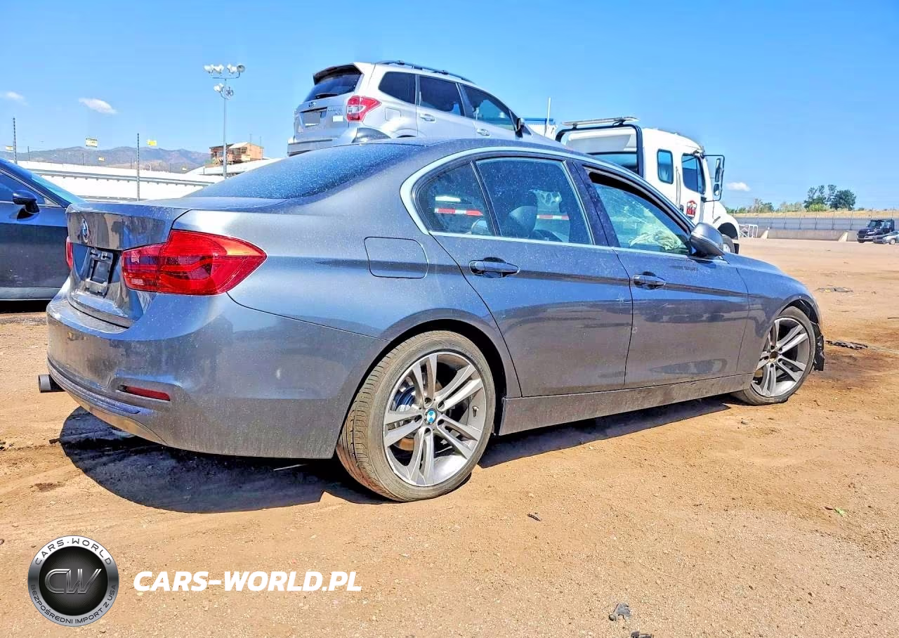 2018 BMW 330 Xi VIN:WBA8D9C57JA607735 - 3