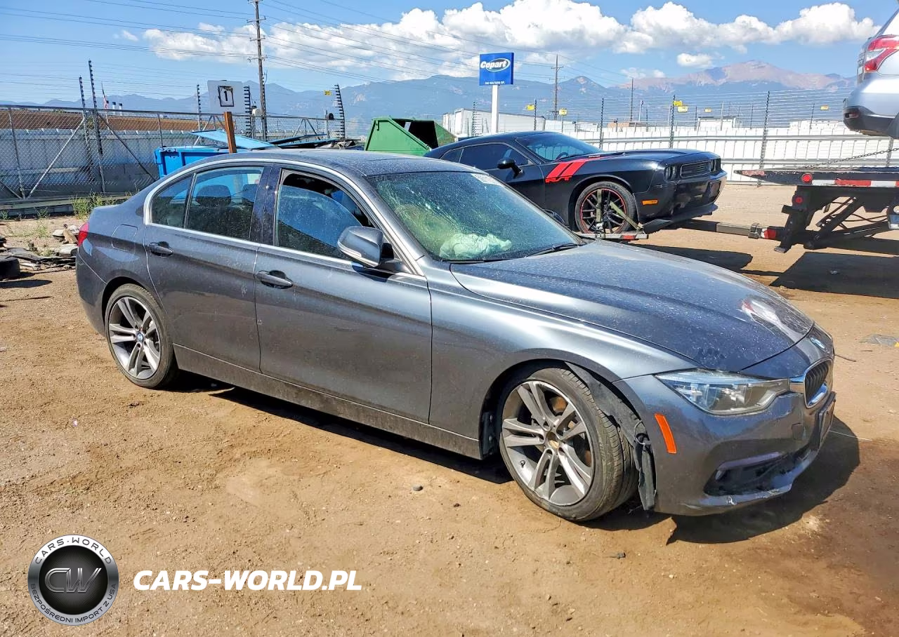 2018 BMW 330 Xi VIN:WBA8D9C57JA607735 - 4
