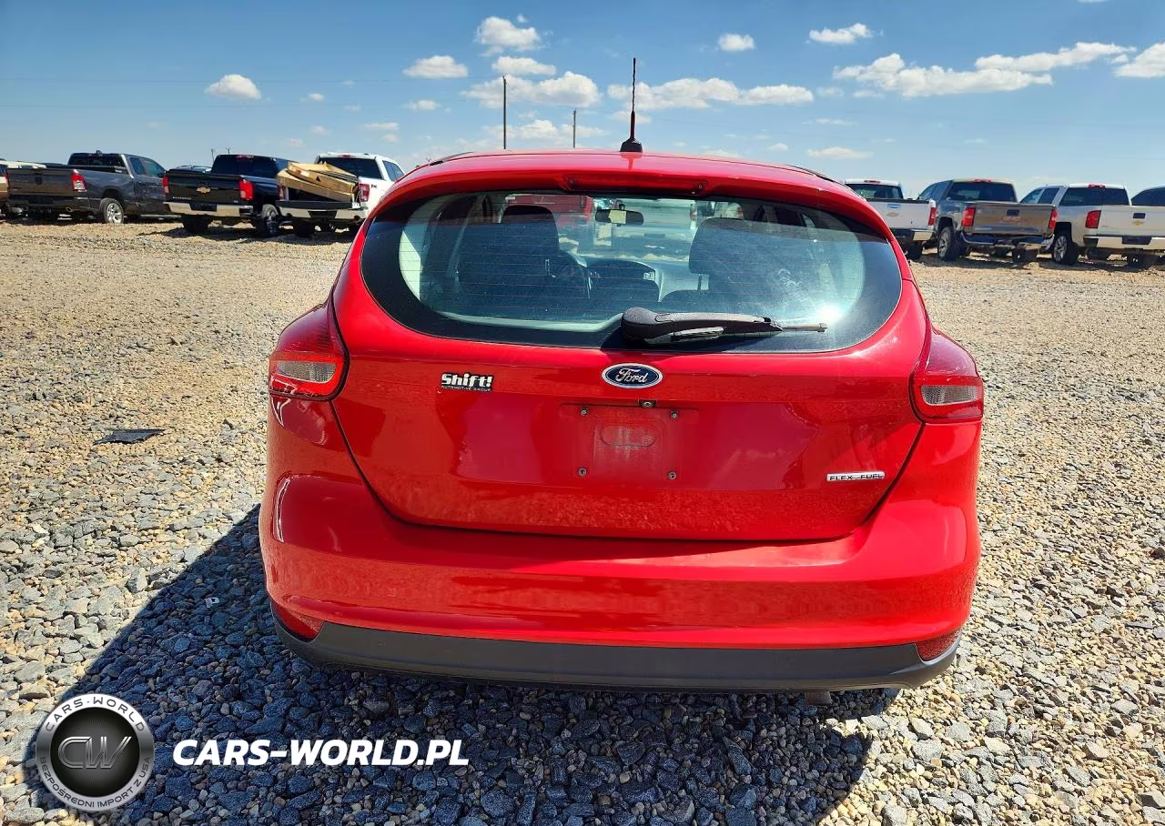 2016 Ford Focus Se VIN:1FADP3K29GL264054 - 6