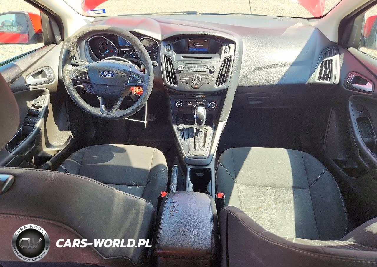 2016 Ford Focus Se VIN:1FADP3K29GL264054 - 8