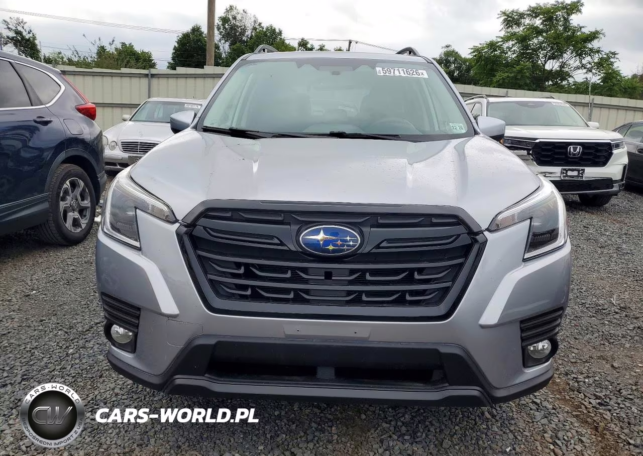 2022 Subaru Forester Premium VIN:JF2SKAEC5NH415367 - 5