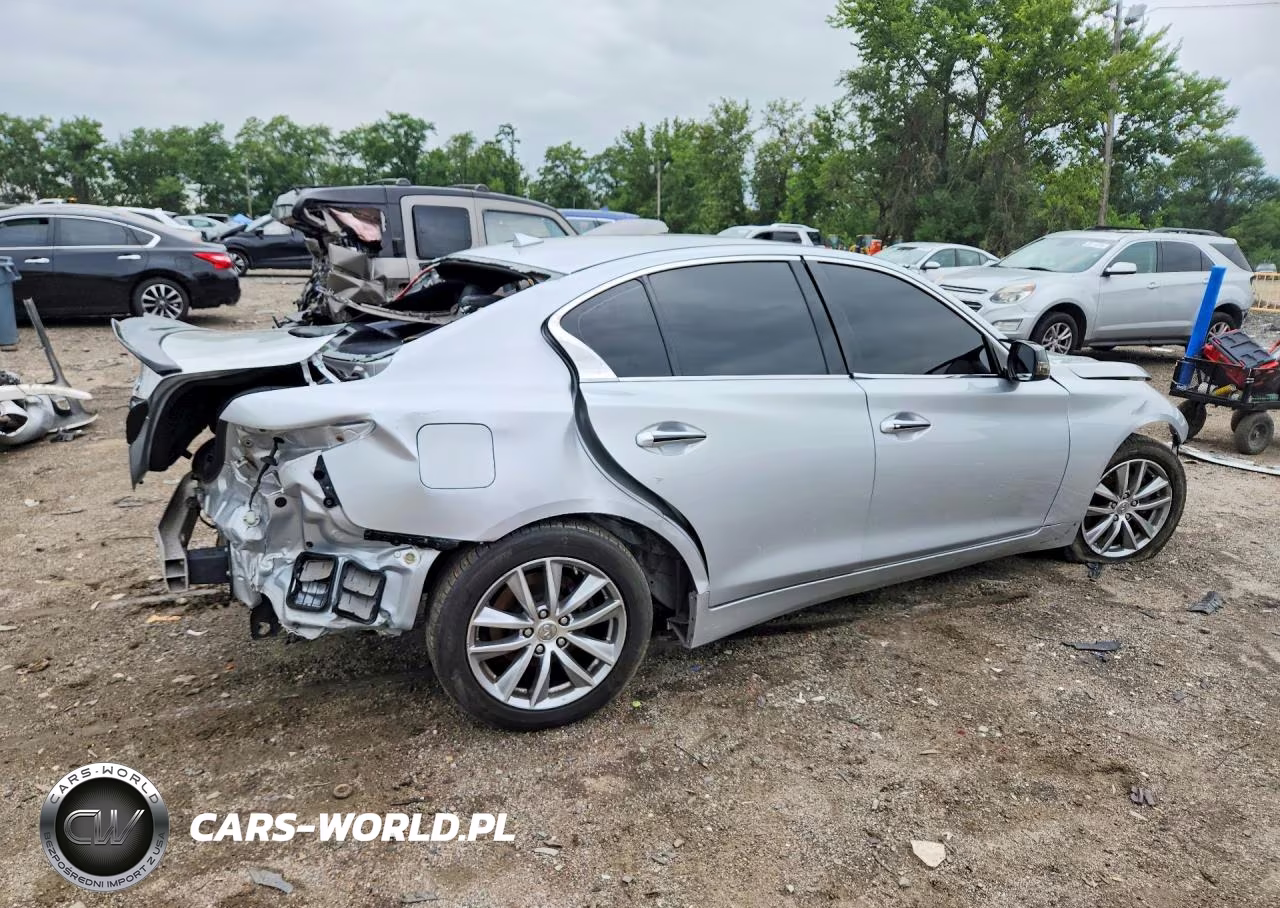 2015 Infiniti Q50 Premium VIN:JN1BV7AP7FM338319 - 3