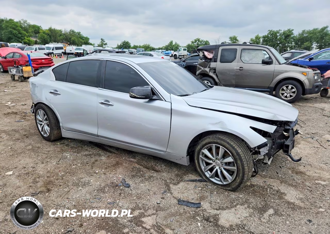 2015 Infiniti Q50 Premium VIN:JN1BV7AP7FM338319 - 4