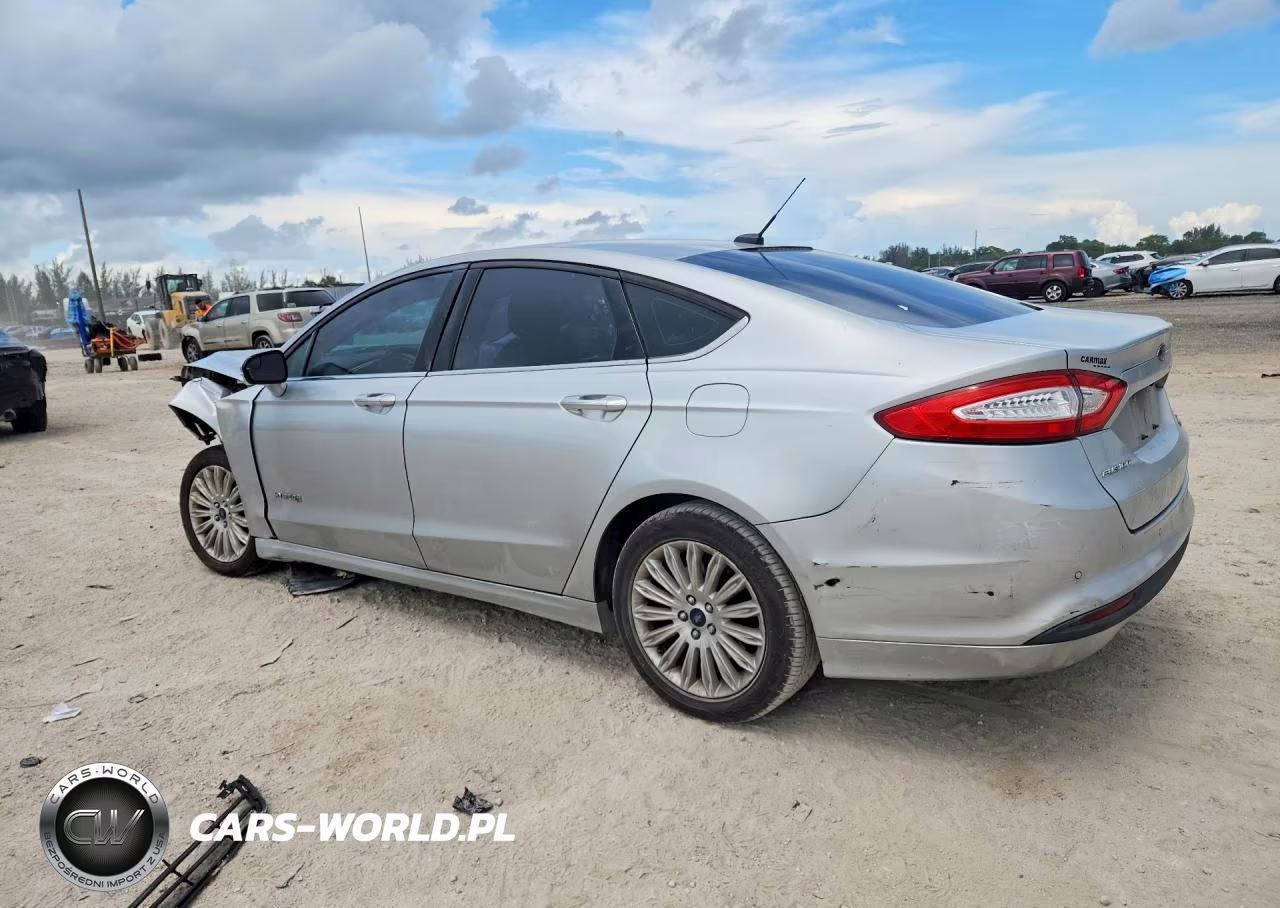 2015 Ford Fusion Se Hybrid VIN:3FA6P0LUXFR288712 - 2
