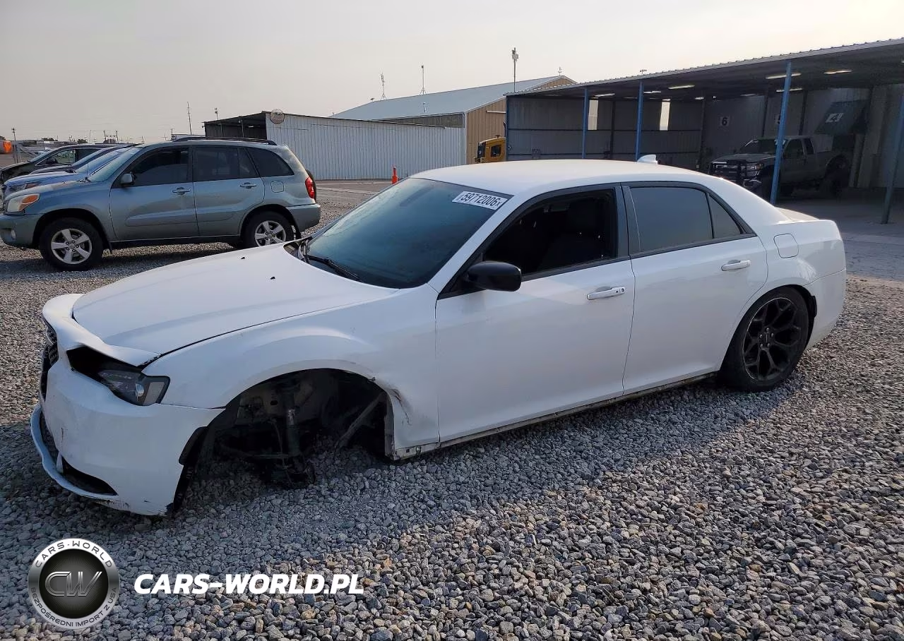 2019 Chrysler 300 Touring – zdjęcie 1 z 13