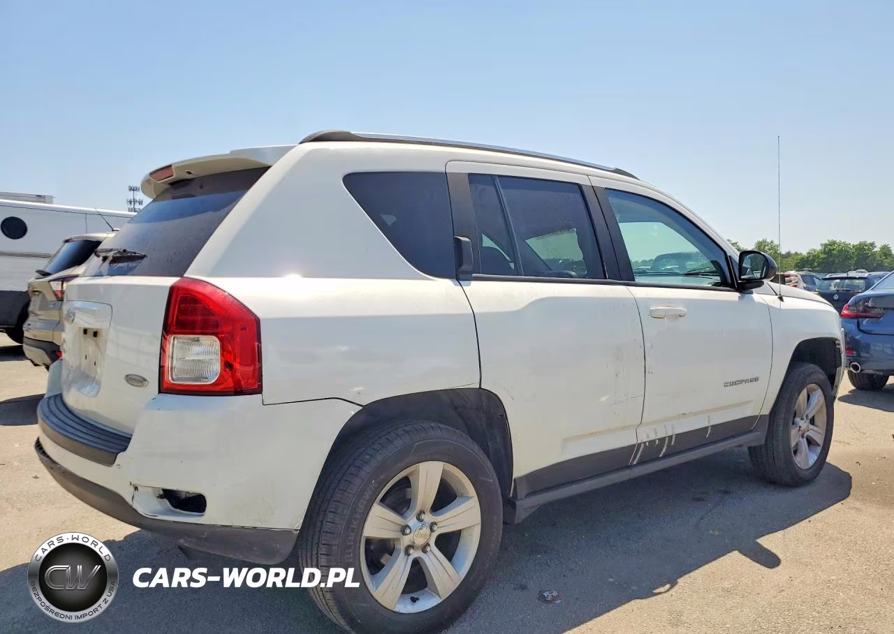 2012 Jeep Compass Latitude VIN:1C4NJDEB4CD575123 - 3