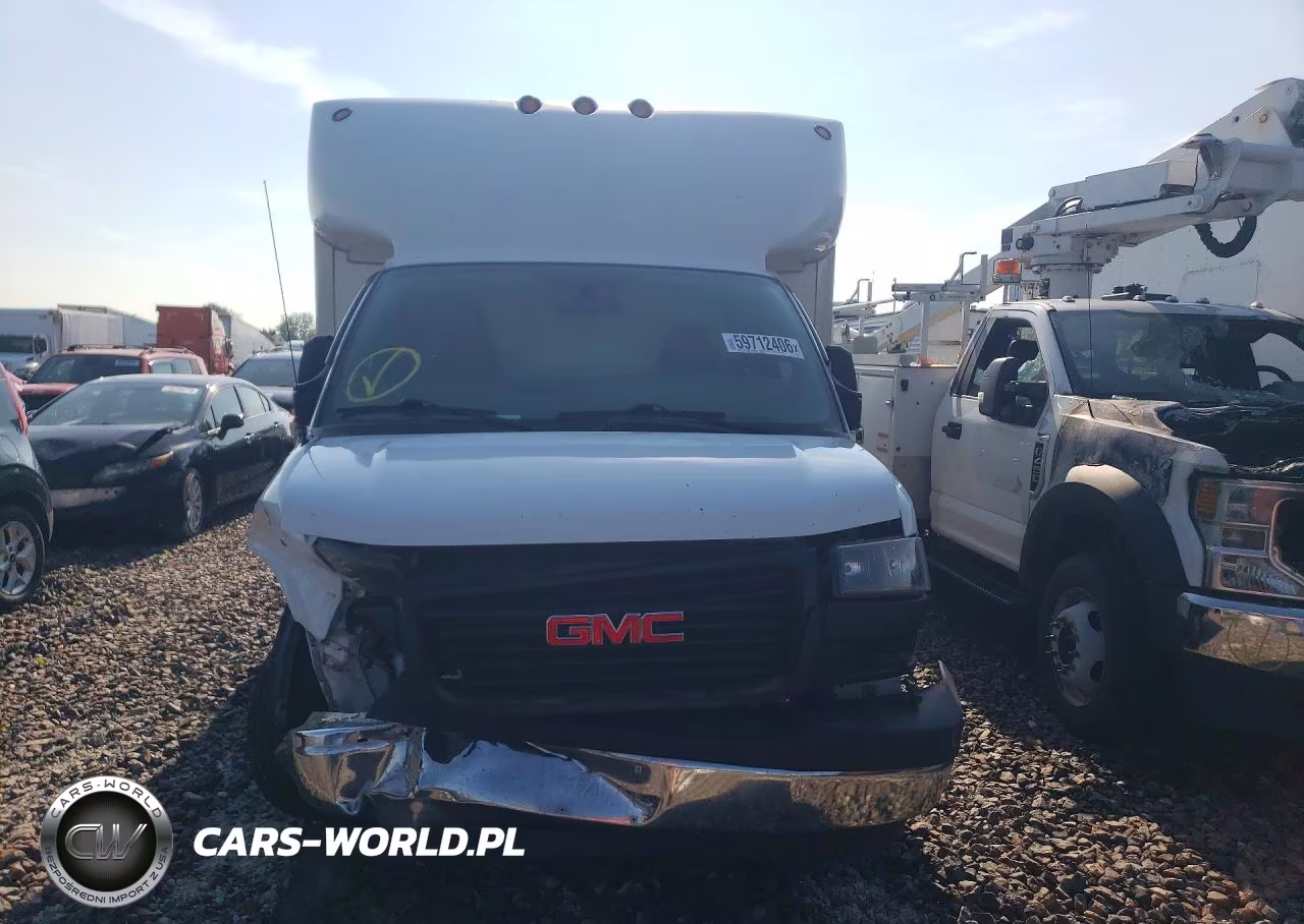 2020 GMC Savana Cutaway G4500 VIN:7GZ67UCG1LN000587 - 5