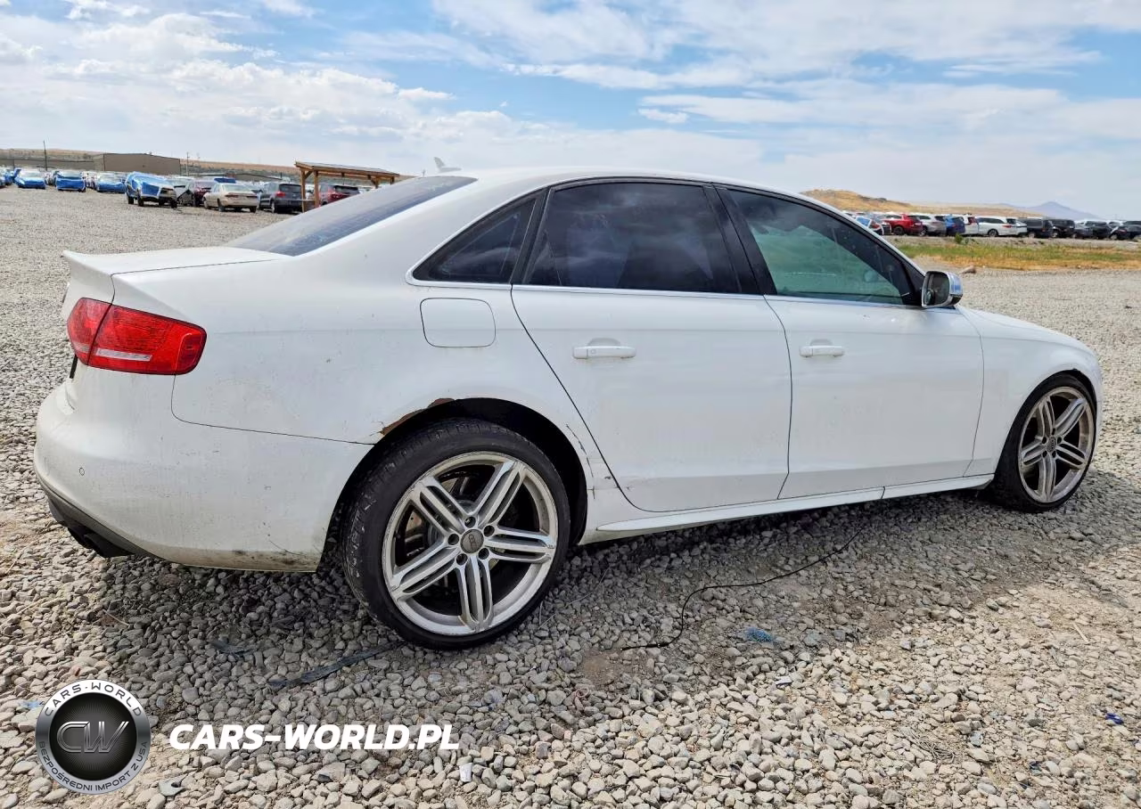 2010 Audi S4 Premium Plus VIN:WAUBGAFL9AA183791 - 3