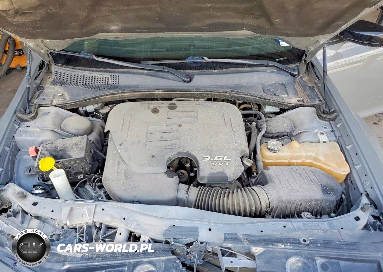 2019 Chrysler 300 Touring VIN:2C3CCAAG3KH648389 - 11