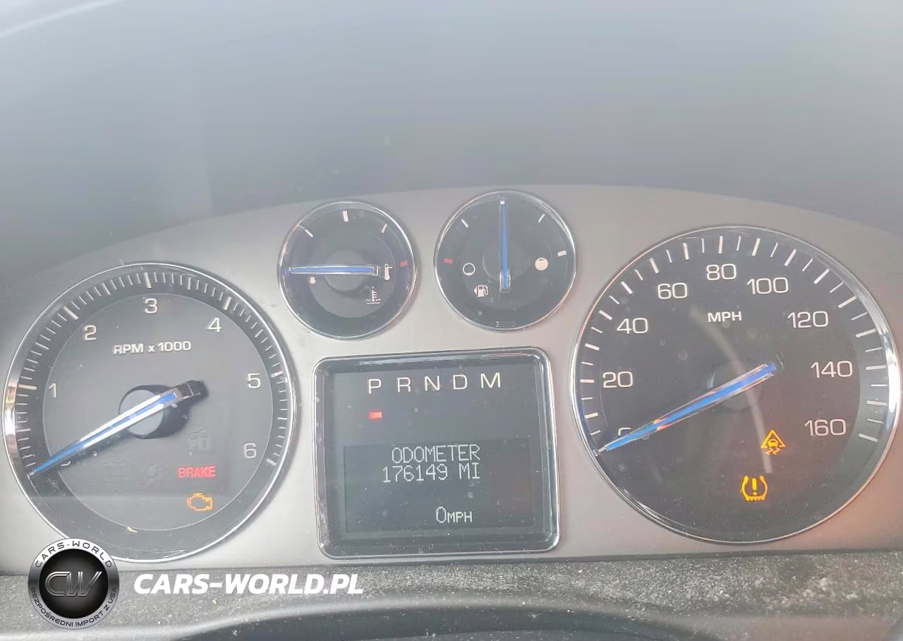 2007 Cadillac Escalade Luxury VIN:1GYFK63827R183796 - 9