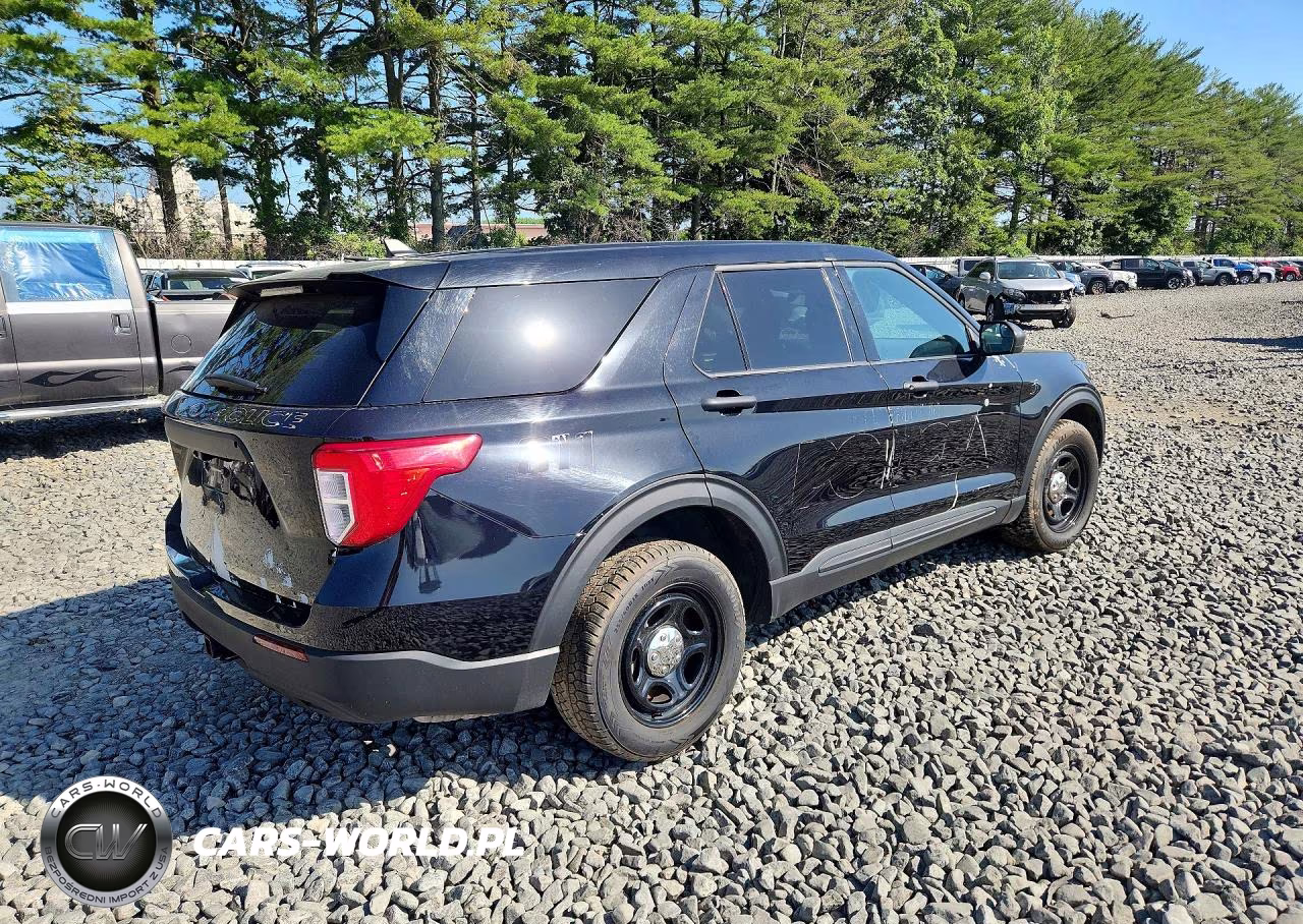 2023 Ford Explorer Police Interceptor VIN:1FM5K8AB1PGA62633 - 3