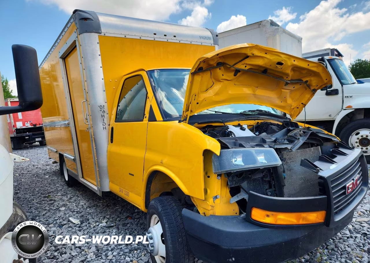 2023 GMC Savana Cut - Box Truck VIN:7GZ37TC78PN003098 - 4