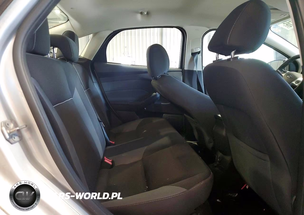 2014 Ford Focus Se VIN:1FADP3F23EL379613 - 10