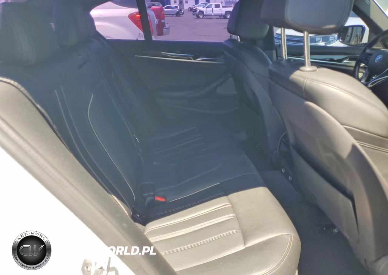 2018 BMW 530E VIN:WBAJA9C5XJB253407 - 10