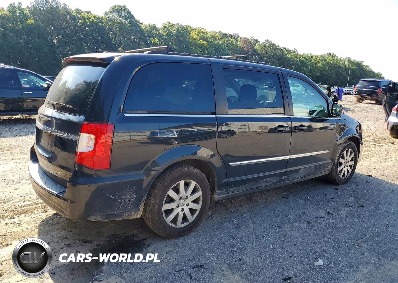 2016 Chrysler Town & Country Touring VIN:2C4RC1BG0GR199727 - 3