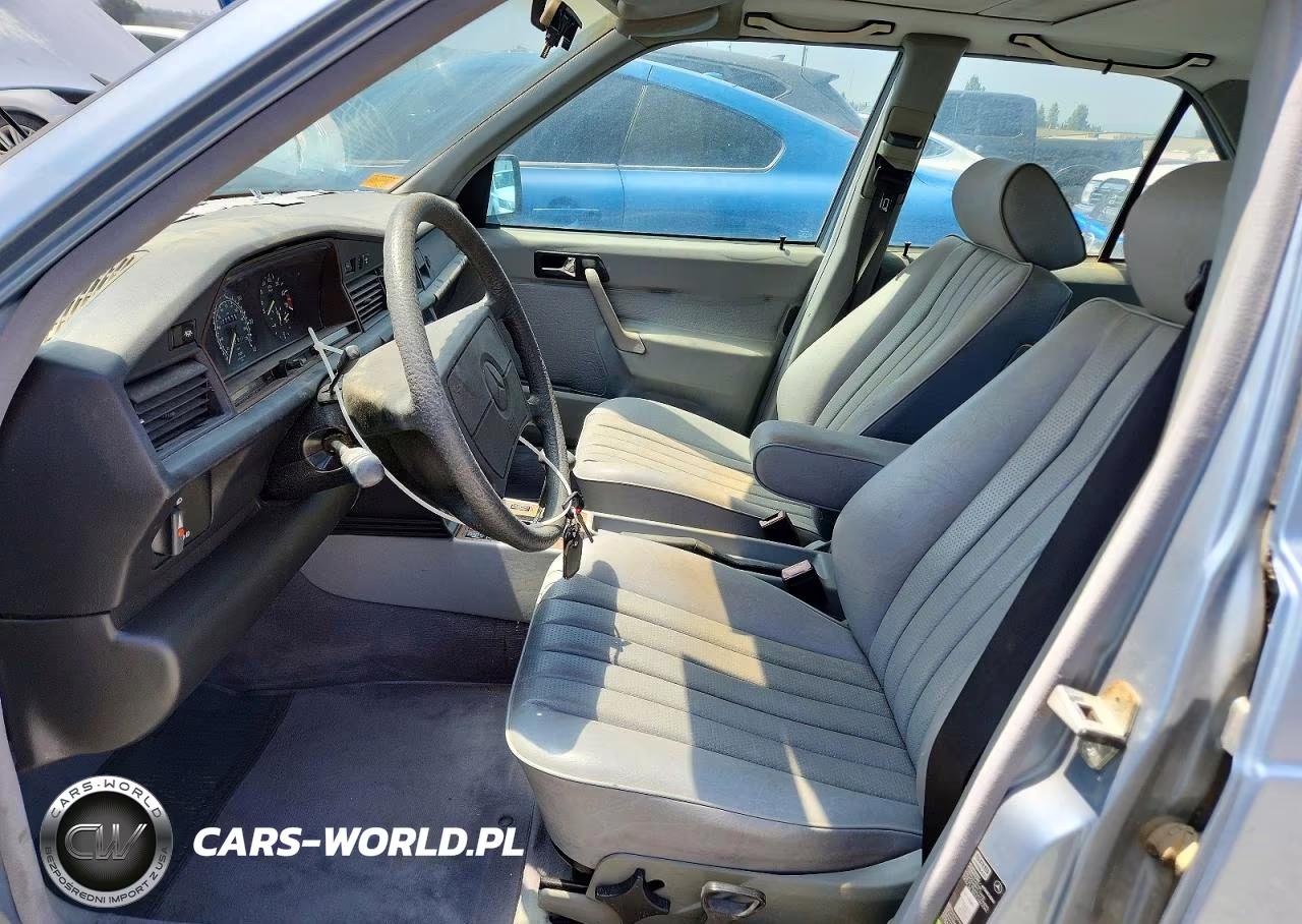 1989 Mercedes-Benz 190 E 2.6 VIN:WDBDA29D3KF624910 - 7
