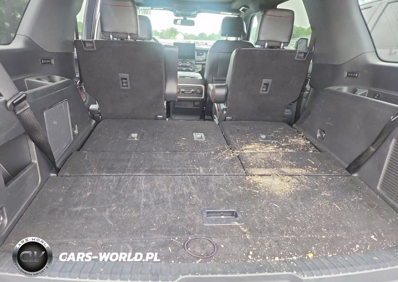 2023 Ford Expedition Limited VIN:1FMJU2A80PEA60622 - 10