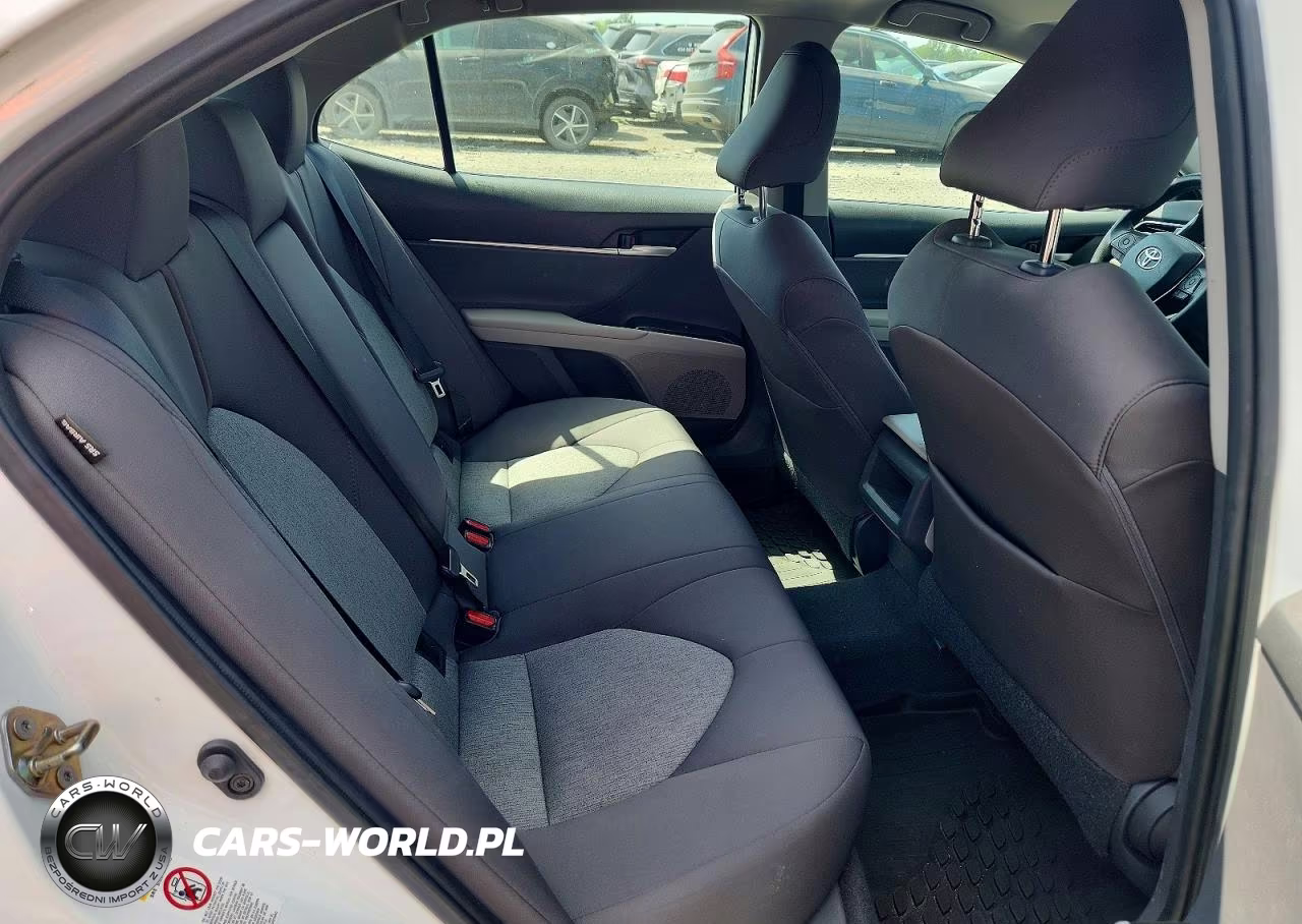 2019 Toyota Camry Le VIN:4T1B11HK4KU213039 - 10