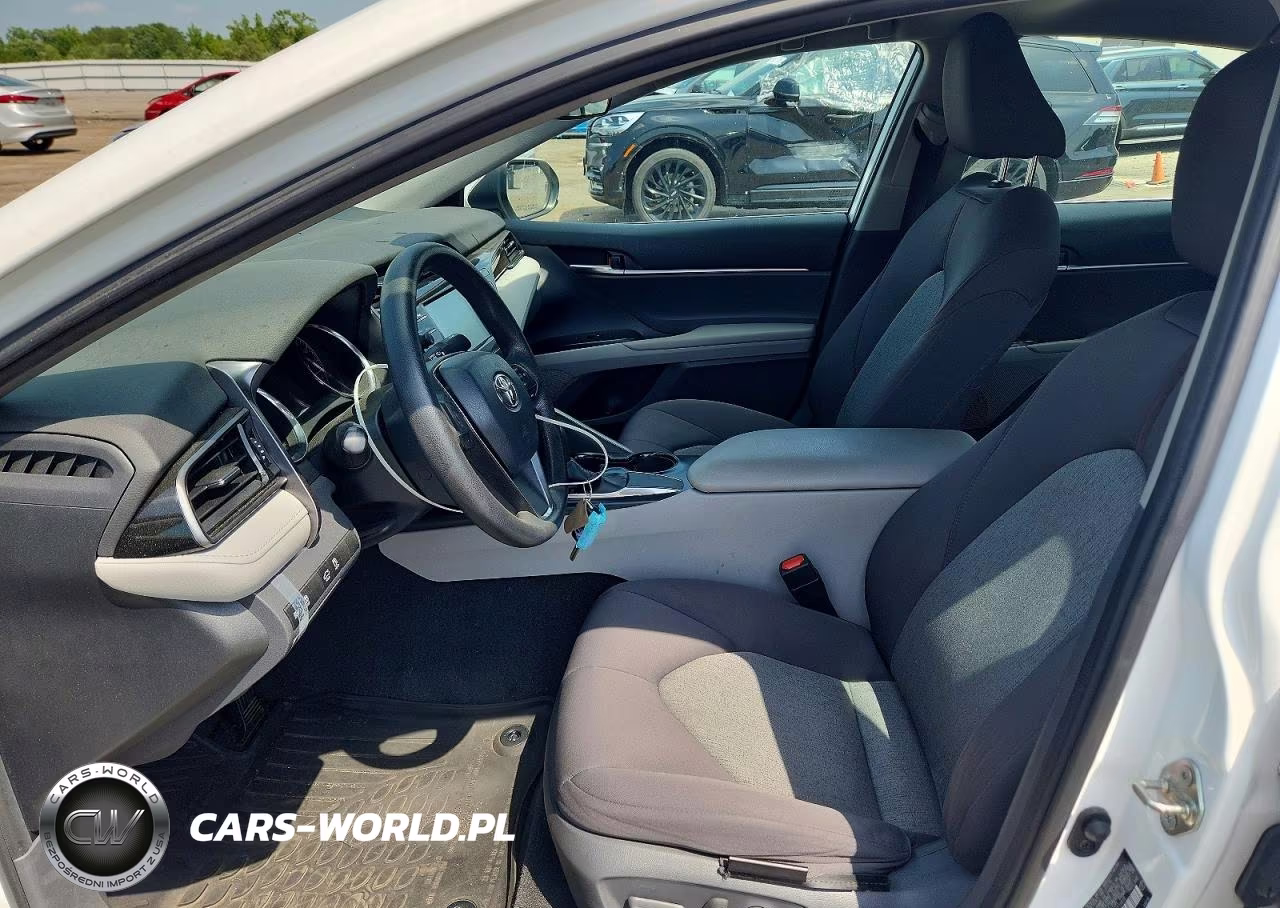 2019 Toyota Camry Le VIN:4T1B11HK4KU213039 - 7