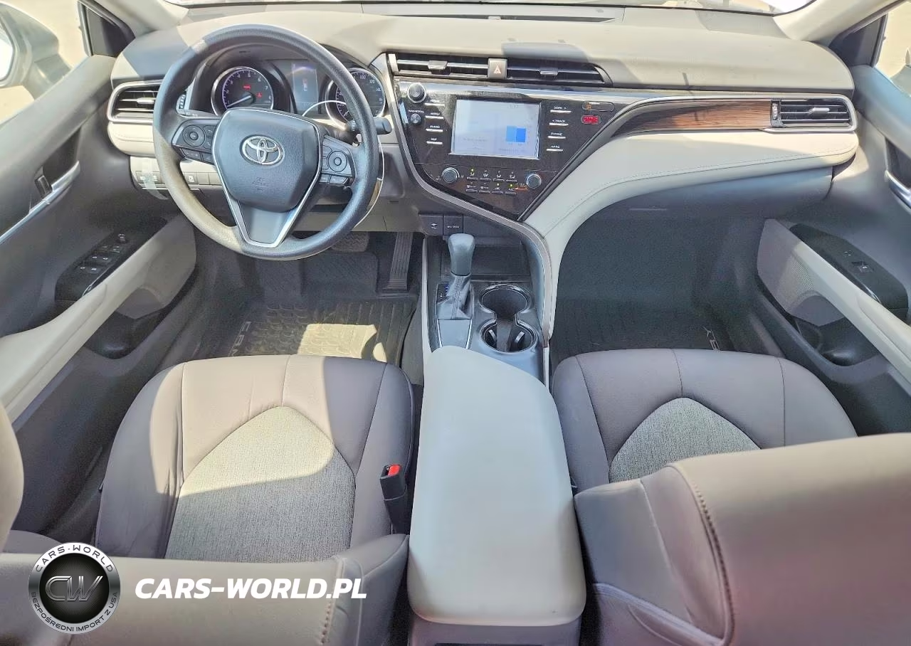 2019 Toyota Camry Le VIN:4T1B11HK4KU213039 - 8