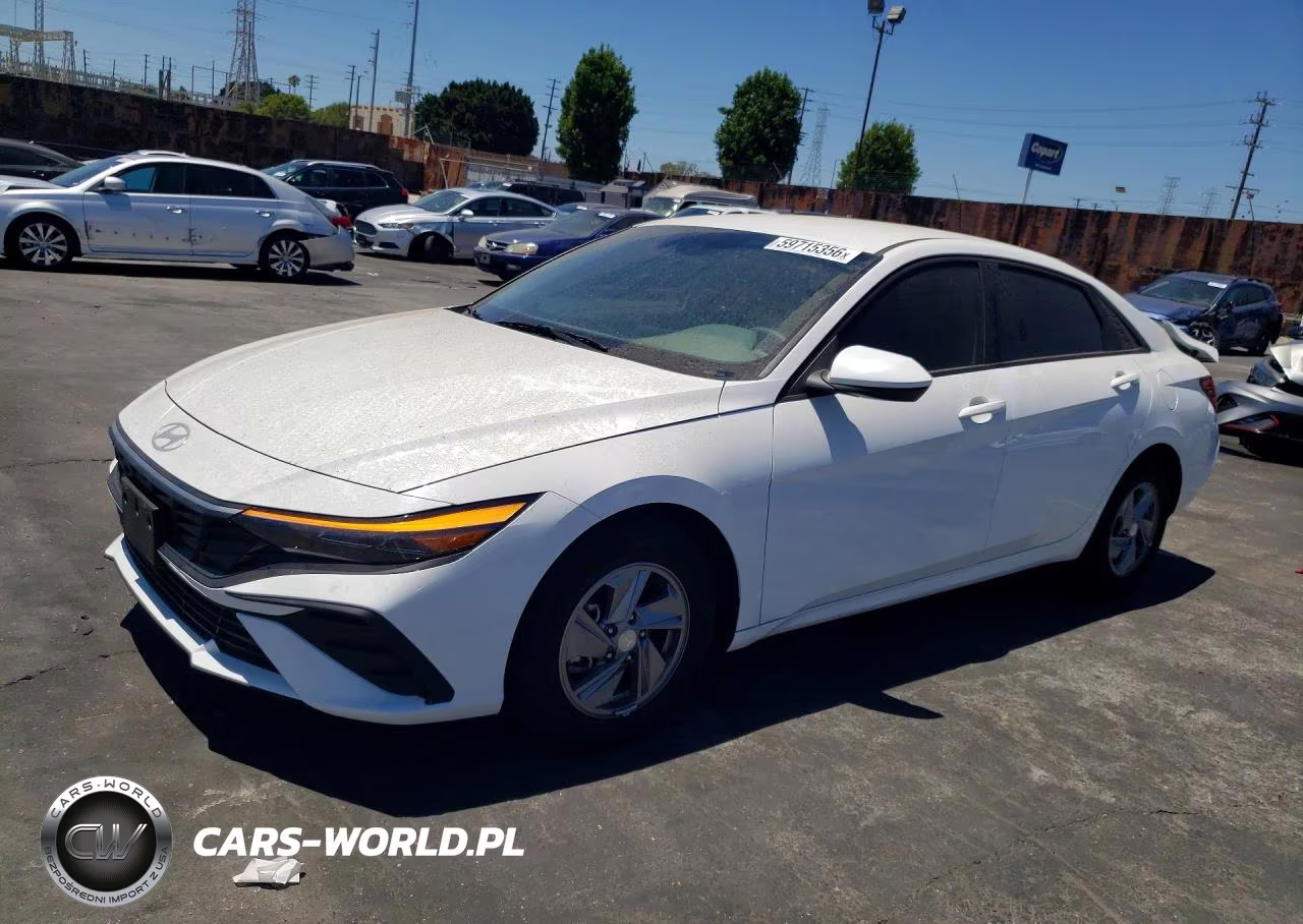 2025 Hyundai Elantra Se