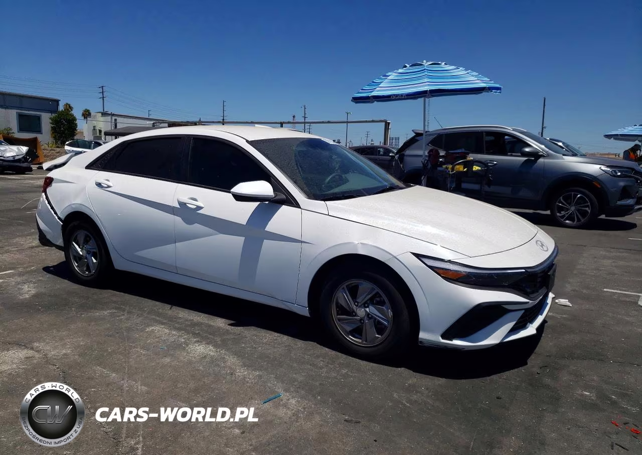 2025 Hyundai Elantra Se VIN:KMHLL4DG7SU010745 - 4
