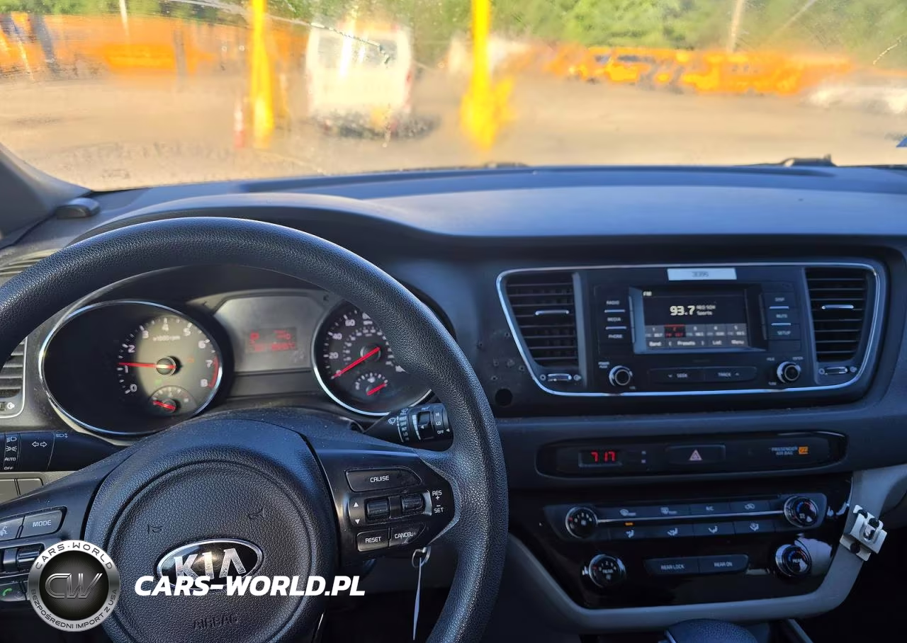 2018 Kia Sedona L VIN:KNDMA5C1XJ6406169 - 9