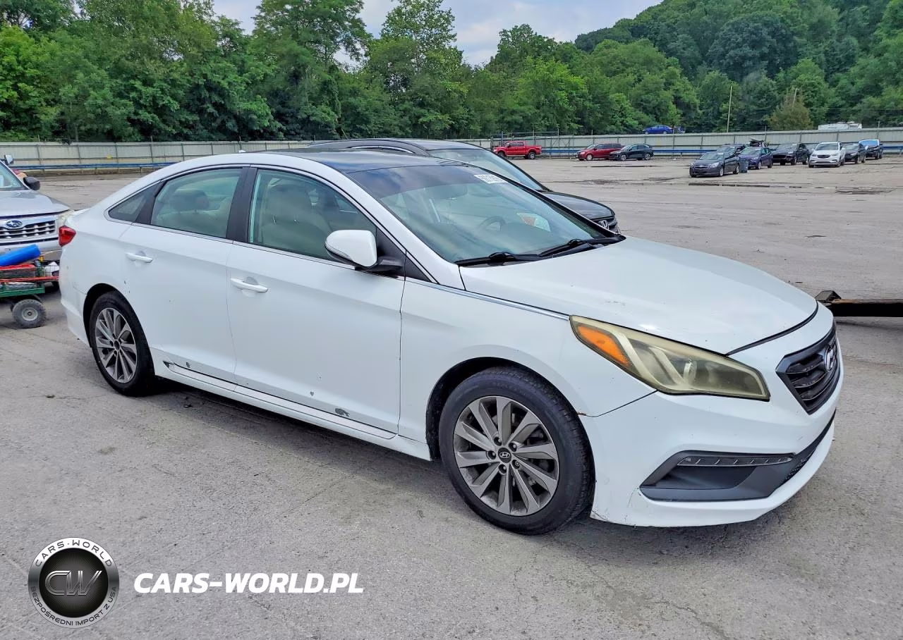 2015 Hyundai Sonata Sport VIN:5NPE34AFXFH098733 - 4