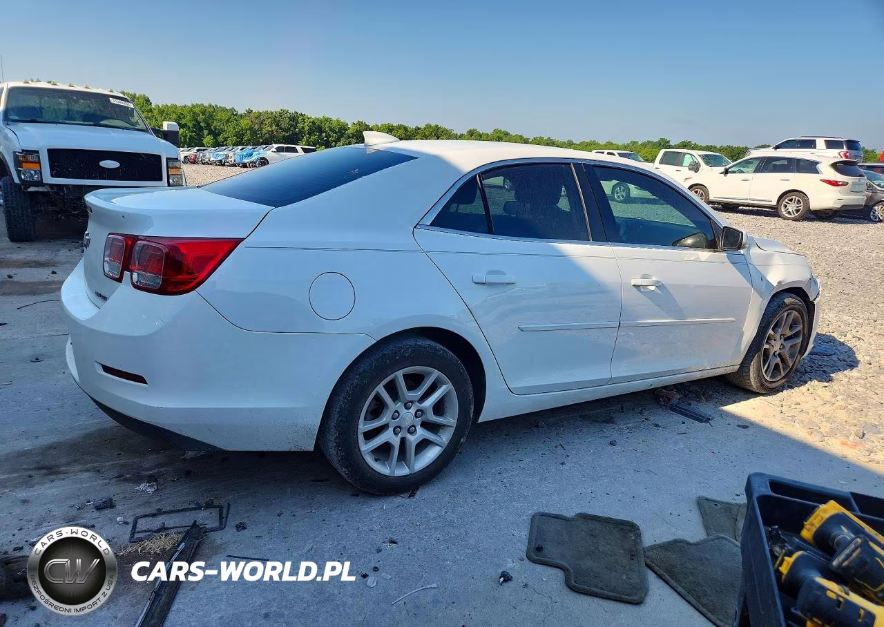 2015 Chevrolet Malibu 1Lt VIN:1G11C5SL7FF350028 - 3