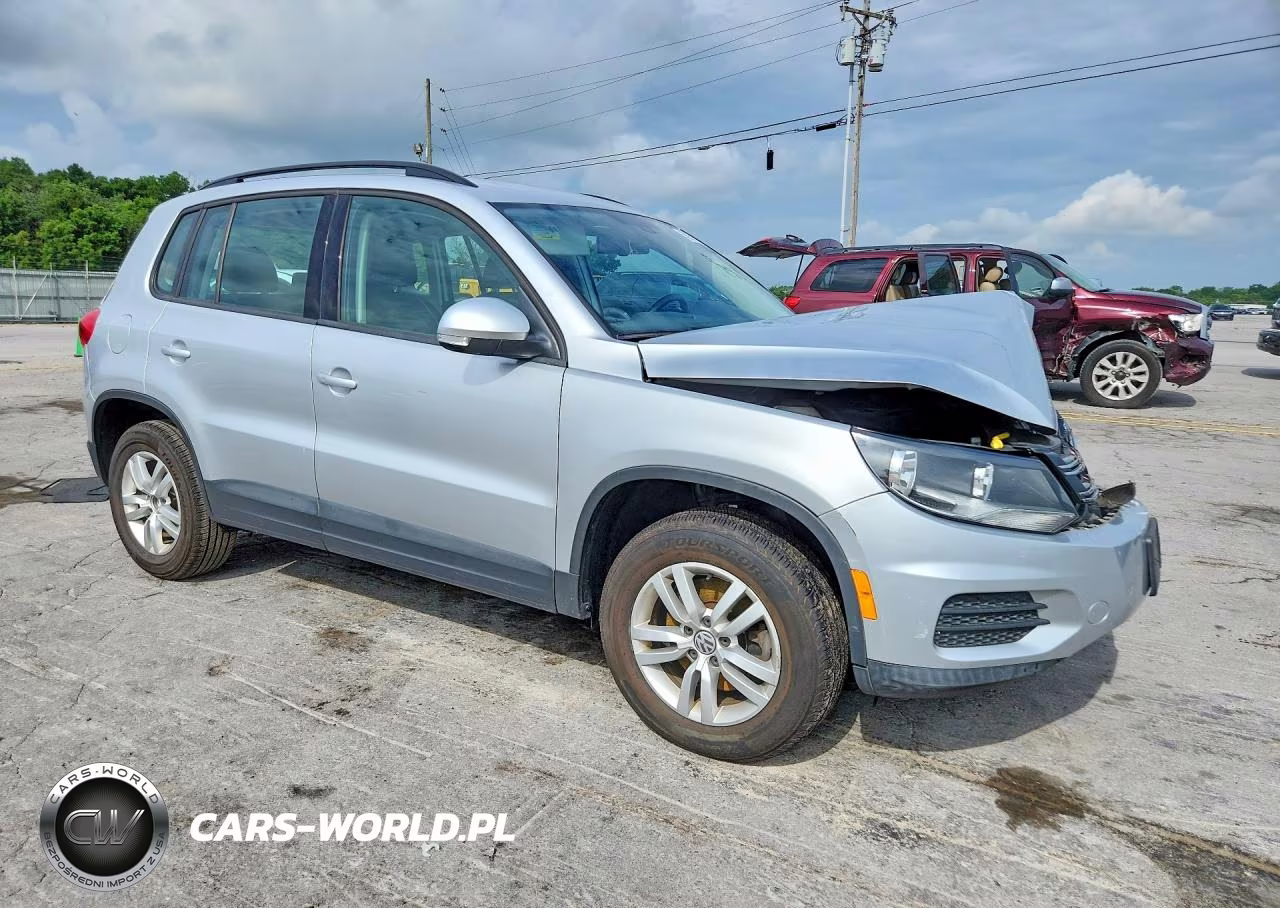2017 Volkswagen Tiguan S VIN:WVGAV7AX9HK027381 - 4