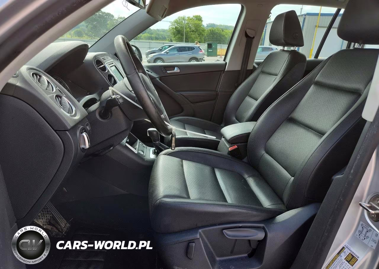 2017 Volkswagen Tiguan S VIN:WVGAV7AX9HK027381 - 7
