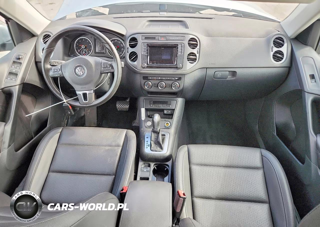 2017 Volkswagen Tiguan S VIN:WVGAV7AX9HK027381 - 8