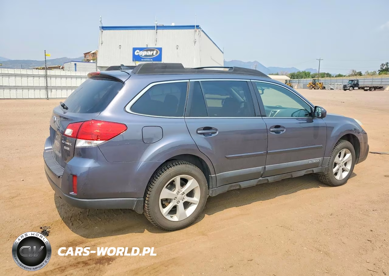 2014 Subaru Outback 2.5I Premium VIN:4S4BRBECXE3220454 - 3