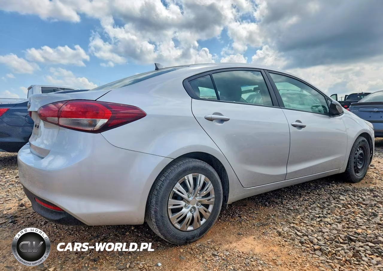 2017 Kia Forte Lx VIN:3KPFK4A7XHE049247 - 3