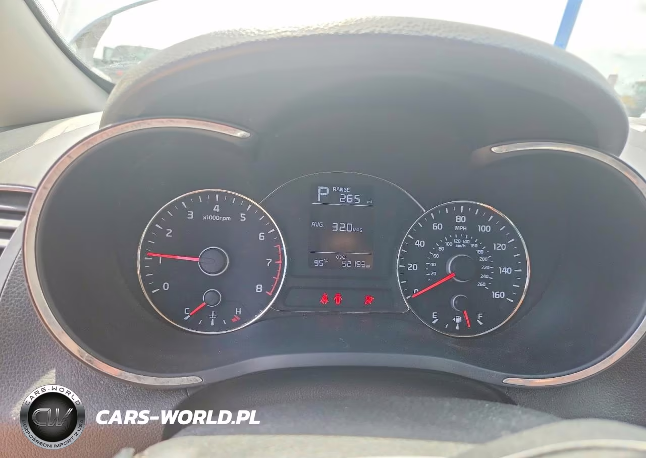 2017 Kia Forte Lx VIN:3KPFK4A7XHE049247 - 9