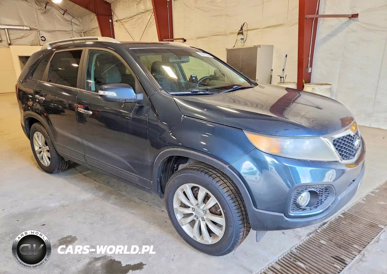 2011 Kia Sorento Lx VIN:5XYKT4A26BG119885 - 4