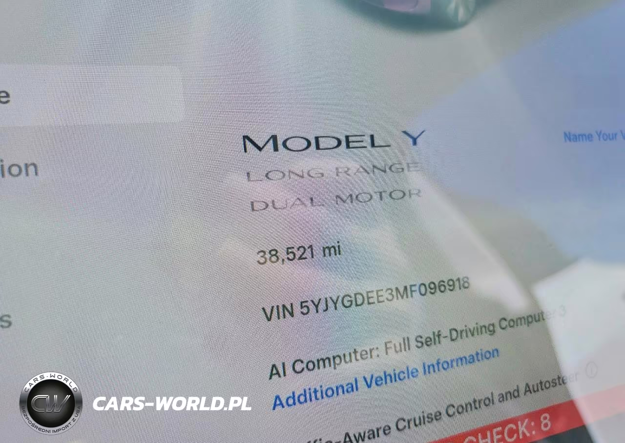 2021 Tesla Model Y VIN:5YJYGDEE3MF096918 - 9