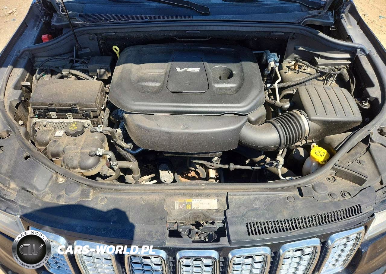 2018 Jeep Grand Cherokee Overland VIN:1C4RJFCG2JC322316 - 11