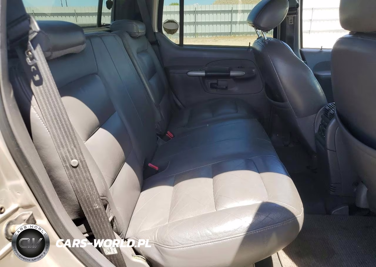 2002 Ford Explorer Sport Trac VIN:1FMZU67E22UC69396 - 10