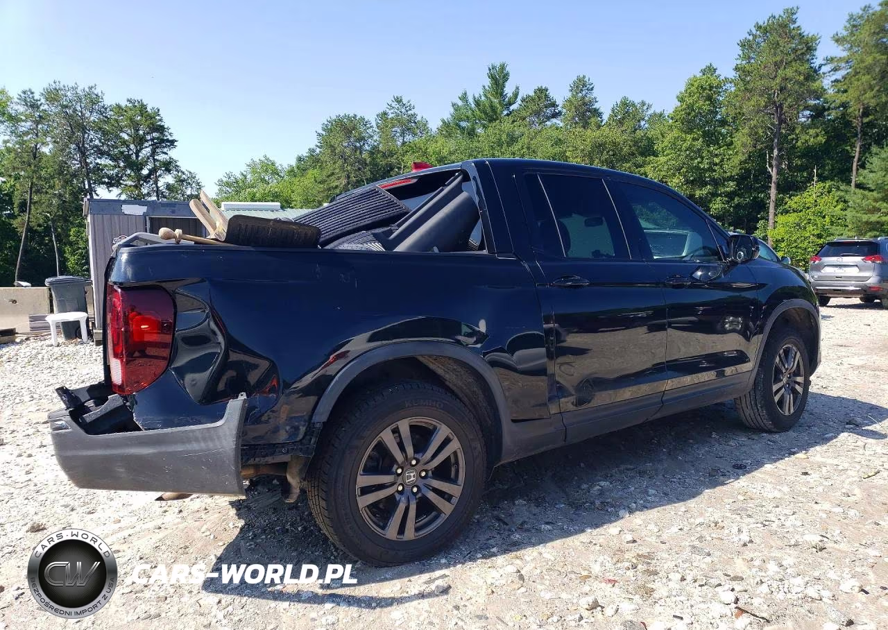 2017 Honda Ridgeline Sport VIN:5FPYK3F16HB017128 - 3