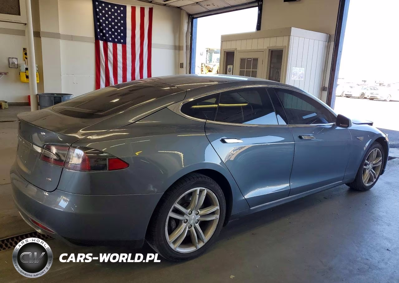 2013 Tesla Model S VIN:5YJSA1CN8DFP26294 - 3