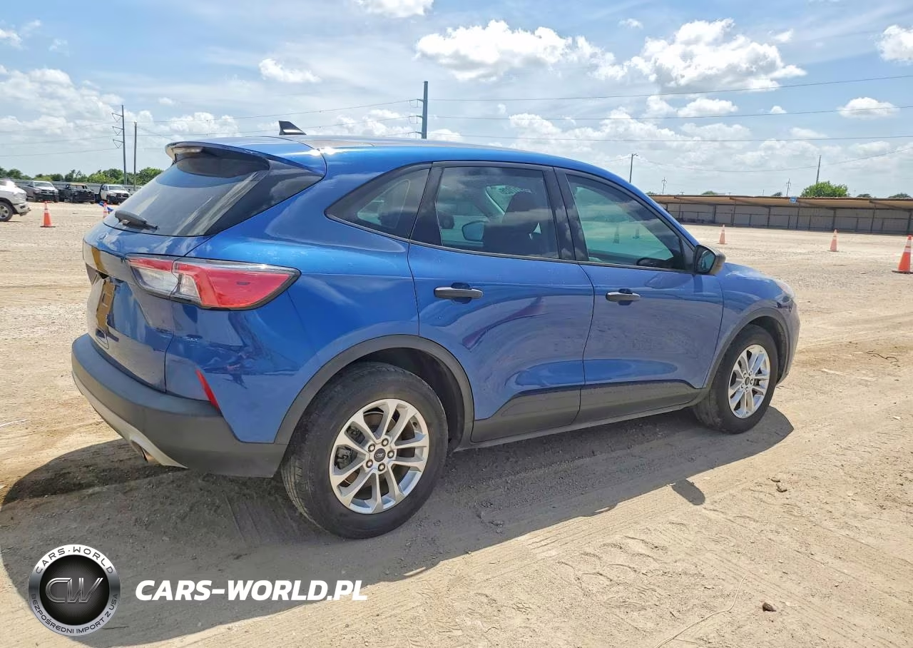 2022 Ford Escape S VIN:1FMCU0F65NUA32242 - 3
