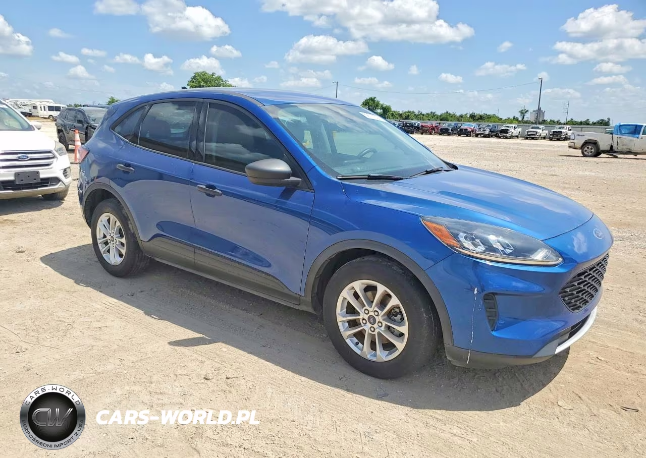 2022 Ford Escape S VIN:1FMCU0F65NUA32242 - 4