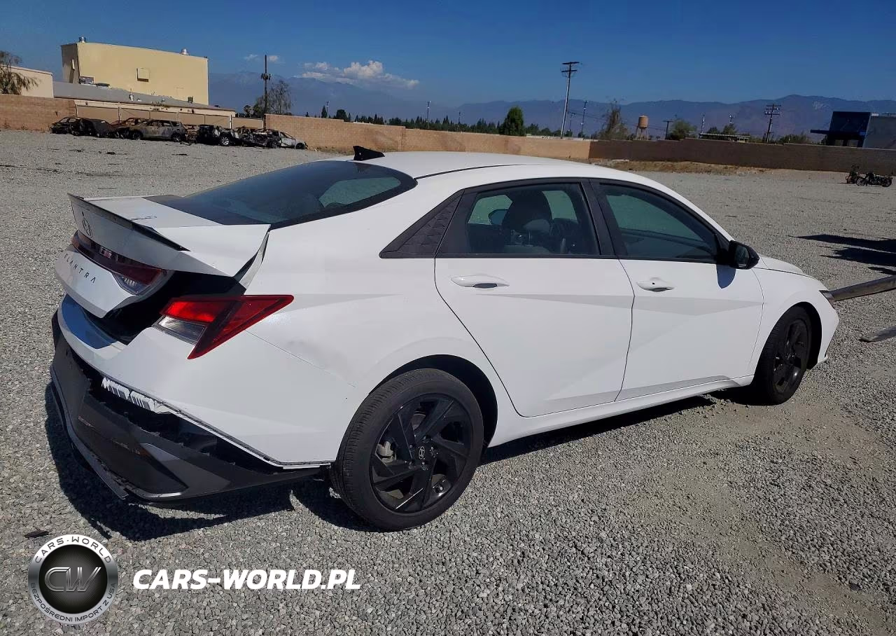 2026 Hyundai Elantra Sel Sport VIN:KMHLM4DG2TU112842 - 3