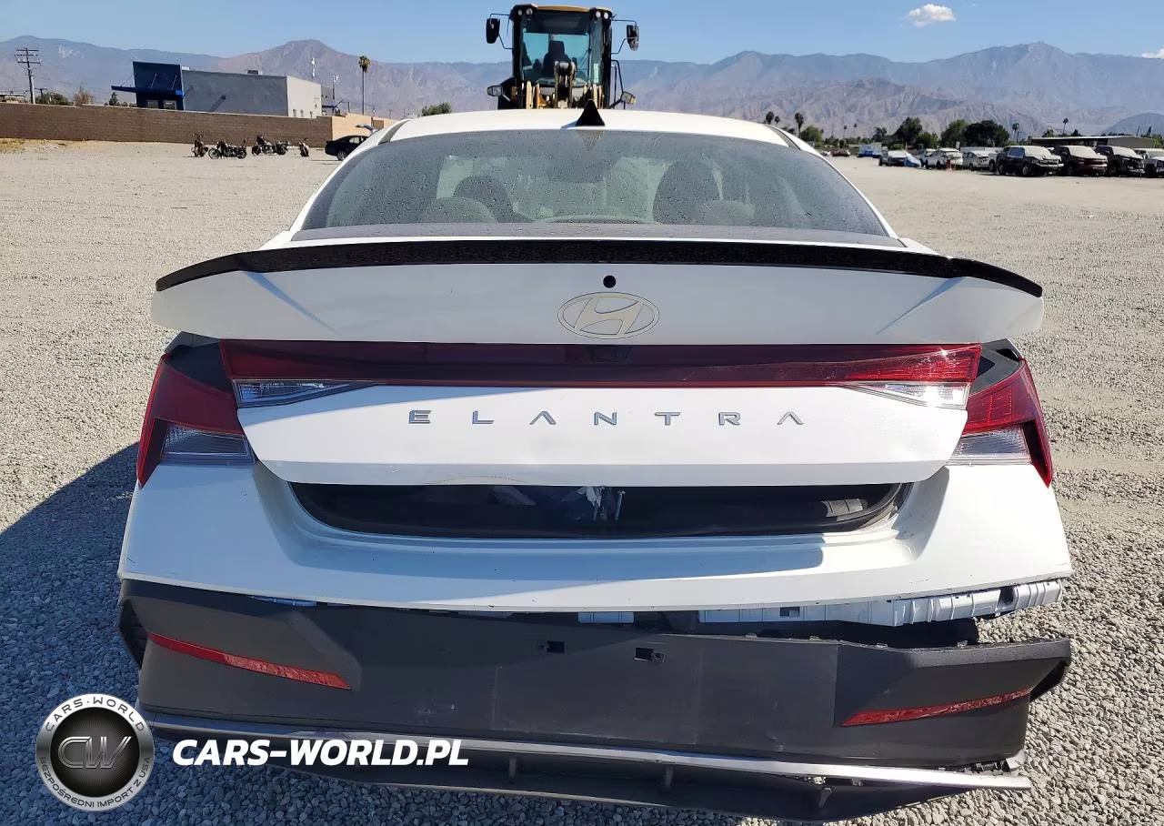 2026 Hyundai Elantra Sel Sport VIN:KMHLM4DG2TU112842 - 6