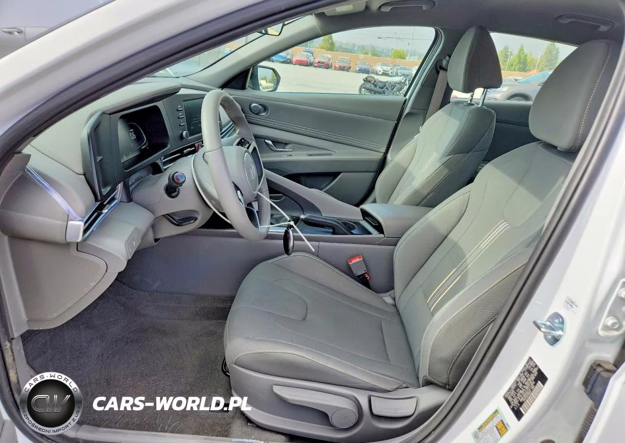 2026 Hyundai Elantra Sel Sport VIN:KMHLM4DG2TU112842 - 7