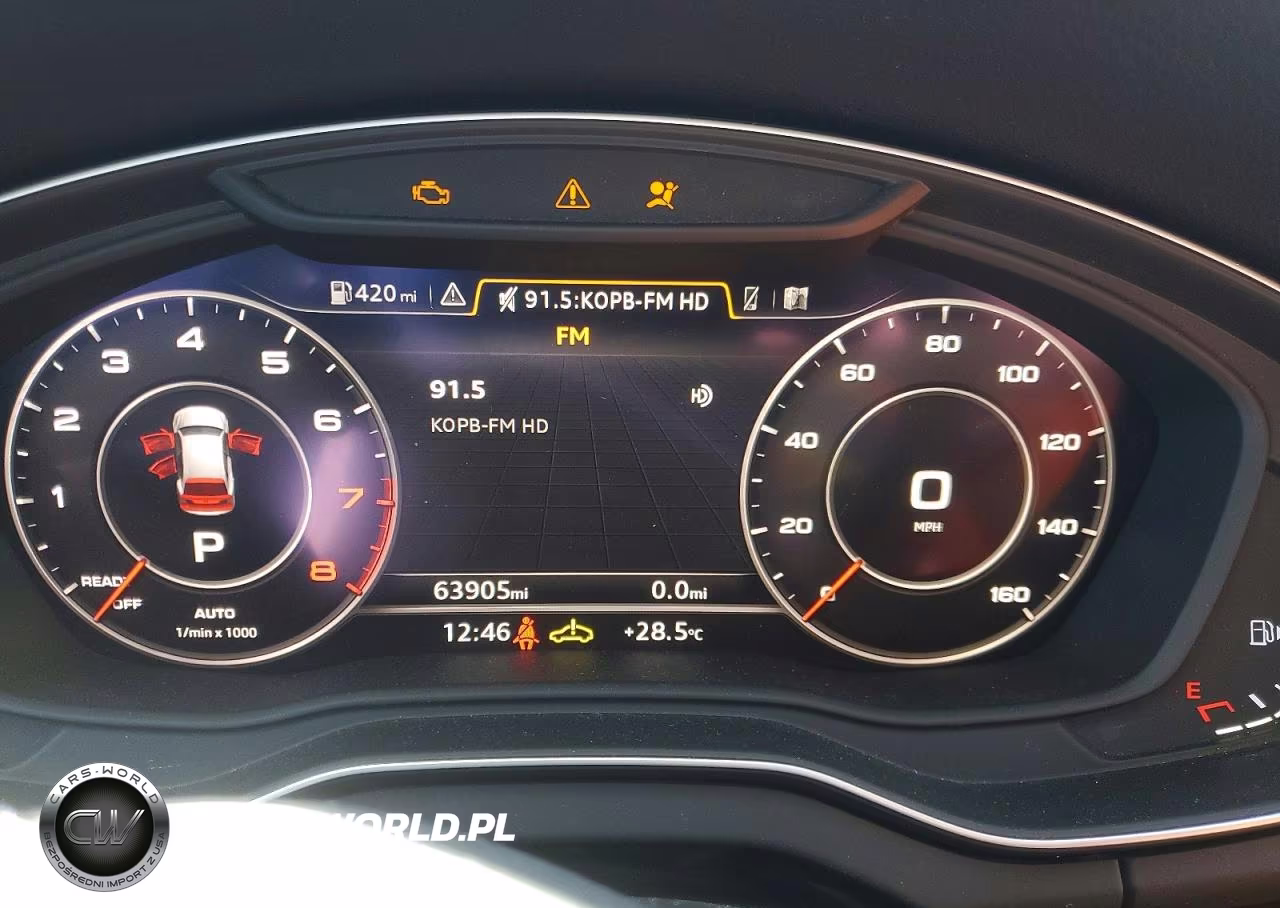 2018 Audi Q5 Premium VIN:WA1ANAFY4J2202123 - 9