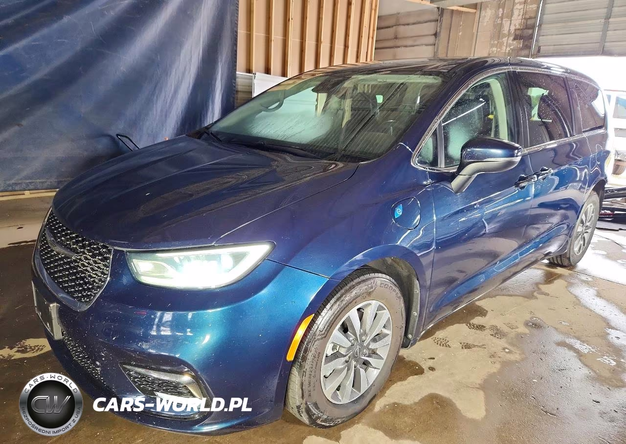 2023 Chrysler Pacifica Hybrid Touring L – zdjęcie 1 z 14